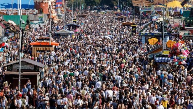 GERMANY-BEER-FESTIVAL-OKTOBERFEST