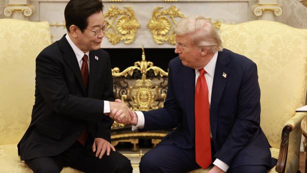 US President Trump meets with South Korean President Lee Jae-myung at the White House Der südkoreanische Präsident Lee Jae-myung mit US-Präsident Donald Trump.