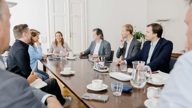 Gespräch mit Bürgermeisterin Carmen Jeitler-Cincelli zwischen NÖ Tonkünstlern und Bühne Baden