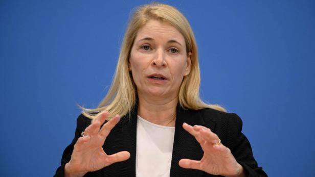 GERMANY-POLITICS-TRANSPORT-RAIL GERMANY-POLITICS-TRANSPORT-RAIL