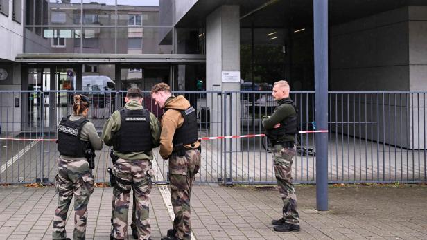 FRANCE-EDUCATION-CRIME