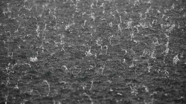 Hailstorm strikes ICF Canoe Sprint World Championships