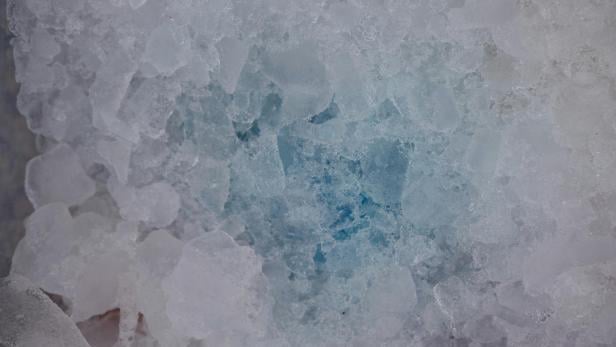 Eis aus Kühltruhe