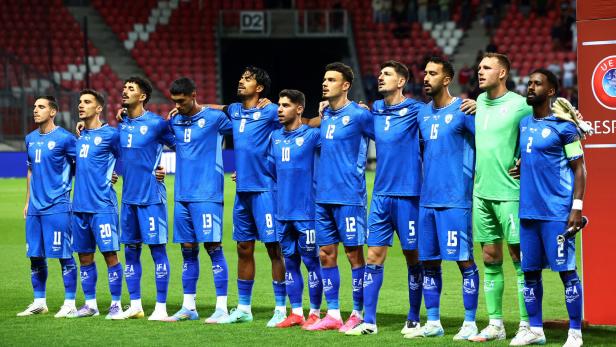 Israels Team vor dem Spiel gegen Italien (4:5)