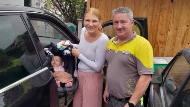 Baby, Mutter und  Josef Derfler
