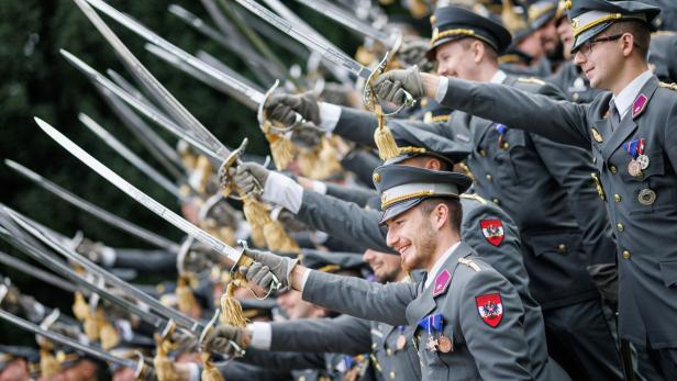 Ausmusterung an der Theresianischen Militärakademie