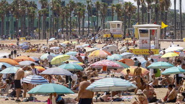 Barcelona's lifeguards strike for better working conditions