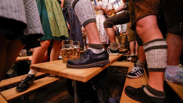 GERMANY-BEER-FESTIVAL-OKTOBERFEST