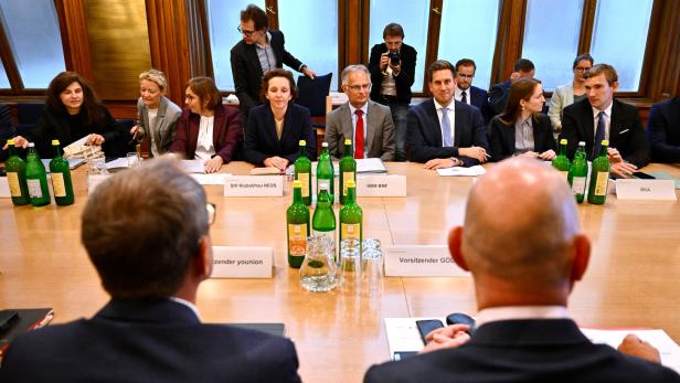 START DER BEAMTEN-GEHALTSVERHANDLUNGEN: MARTERBAUER/PRÖLL/KÜNSBERG SARRE/MEIDLINGER/QUINN