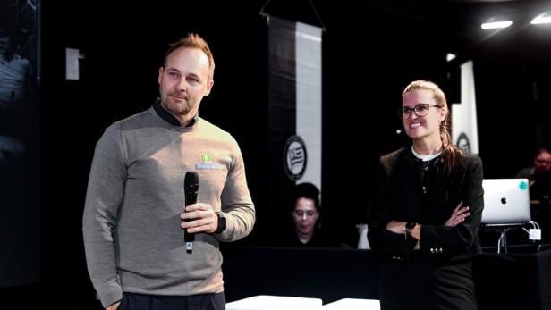 Kooperation: Bernadette Frech  von Instahelp und Sturm-Geschäftsführer Thomas Tebbich .