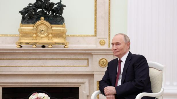 Putin receives Myanmar military leader Min Aung Hlaing