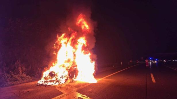 Auto auf A2 ausgebrannt