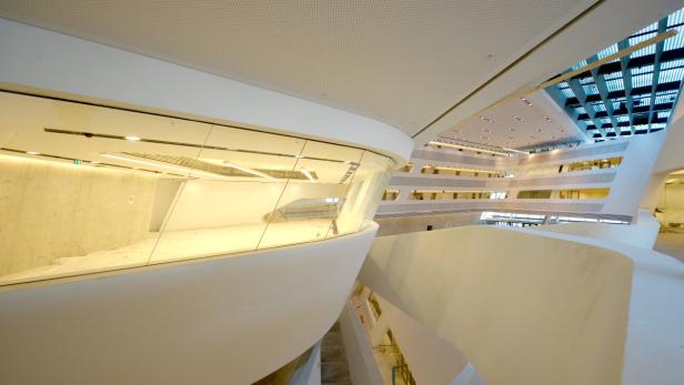 Die Aula des Learningcenters, entworfen von Zaha Hadid