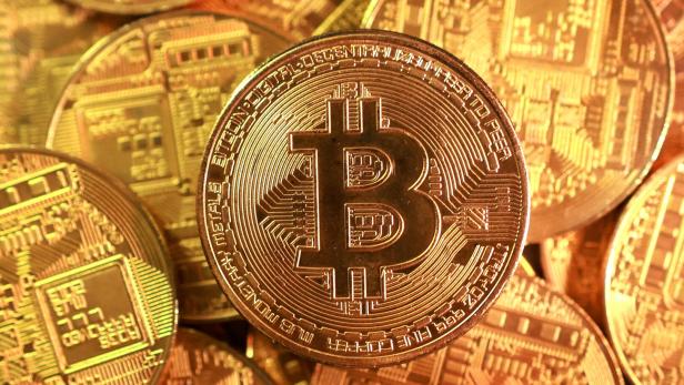 FILE PHOTO: Illustration shows representation of Bitcoin coin cryptocurrency