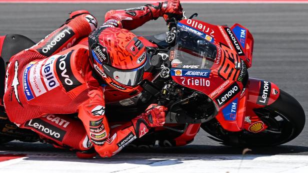 Motorrad-Weltmeister Marc Marquez auf seiner Ducati.