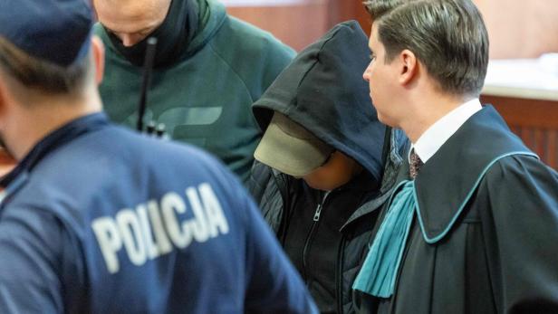 POLAND-GERMANY-RUSSIA-UKRAINE-ARREST-GAS-CONFLICT