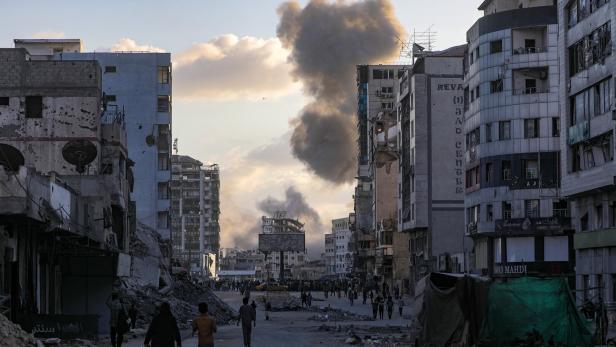 Daily life in destroyed Gaza City neighbourhoods