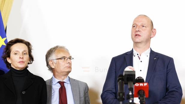 DOORSTEPS: GEHALTSVERHANDLUNGEN FÜR DEN ÖFFENTLICHEN DIENST: KÜNSBERG SARRE/MARTERBAUER/QUIN