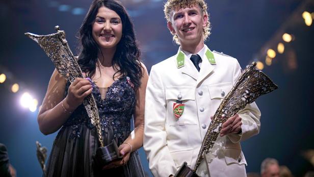 STEPHANIE VENIER und DANIEL TSCHOFENIG mit den NIKI Awards