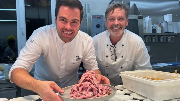 Vater und Sohn schupften zur Eröffnung gemeinsam die Küche