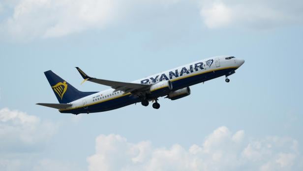 Ryanair-Flugzeug Ryanair-Flugzeug in der Luft