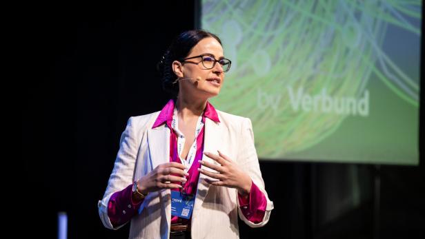 Sicherheitsforscherin Verena Jackson vom CISS spricht beim Verbund Inspire Energy Summit.