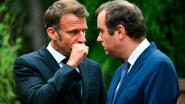 FILES-FRANCE-POLITICS-GOVERNMENT