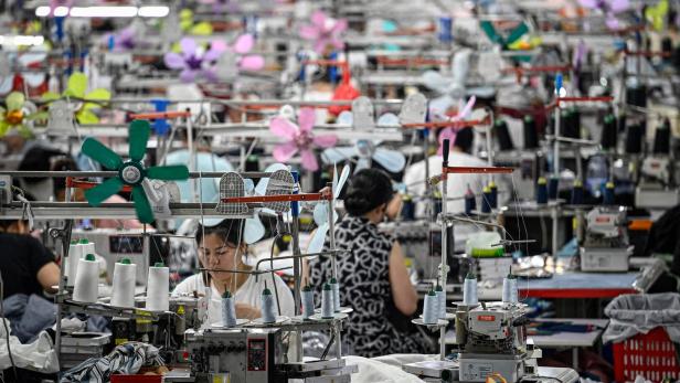 CORRECTION-FILES-CHINA-US-ECONOMY-TRADE-TARIFF