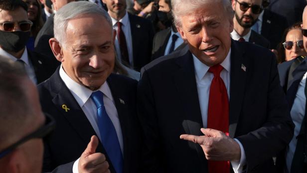 Trump und Netanyahu bei der Air Force 1