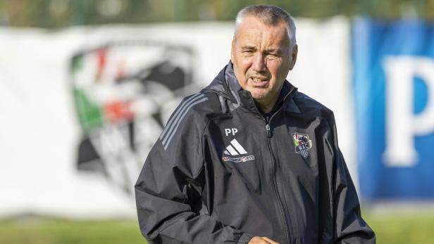 Peter Pacult beim WAC-Training