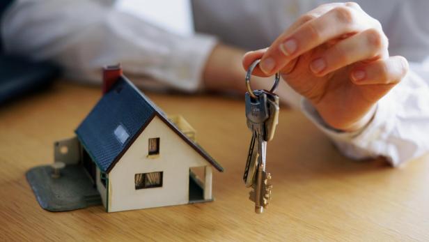 LEWO Immobilien GmbH steht für transparente Beratung und klare Kommunikation auf dem Tiroler Immobilienmarkt. LEWO Immobilien GmbH steht für transparente Beratung und klare Kommunikation auf dem Tiroler Immobilienmarkt.