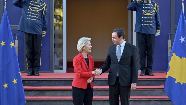 Albin Kurti und Ursula Von der Leyen bei ihrem letztem Besuch in Pristina am 30. Oktober 2023. Albin Kurti und Ursula Von der Leyen bei ihrem letztem Besuch in Pristina am 30. Oktober 2023.