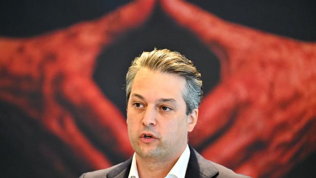 PK UND BUCHPRÄSENTATION "MERKELS WERK, UNSER UNTERGANG": NEPP FPÖ-Chef Dominik Nepp sieht weiter Bedarf bei Mindestsicherung.