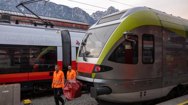 BUNDESWEITER WARNSTREIK IM BAHNSEKTOR BUNDESWEITER WARNSTREIK IM BAHNSEKTOR