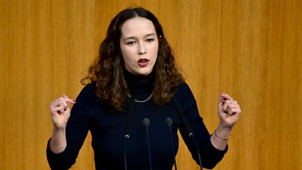 NATIONALRAT: SCHILLING Lena Schilling spricht im Nationalrat