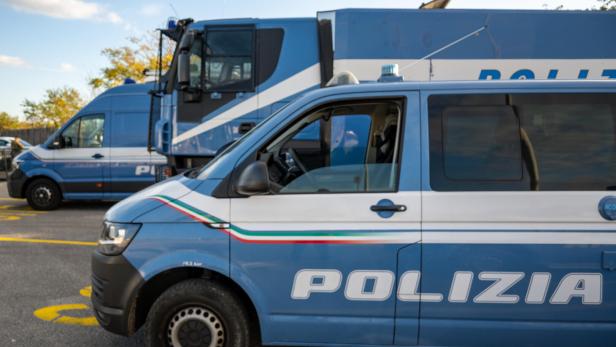 2026 FIFA World Cup Qualifiers - Italy vs Israel Ein Wagen der italienischen Polizei