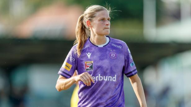FK Austria Wien Frauen : Sparta Prag (Testspiel) Austrias Carina Wenninger