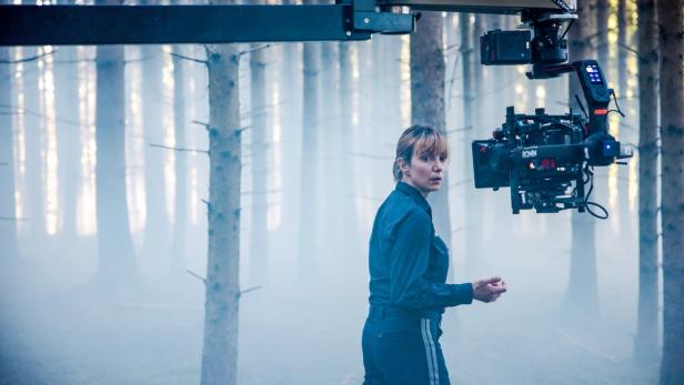 Julia Koschitz kämpft bei Dreharbeiten zu neuer ORF/ARD-Degeto-Serie an der Seite von Martina Ebm gegen Das Vergessen (AT) Julia Koschitz kämpft bei Dreharbeiten zu neuer ORF/ARD-Degeto-Serie an der Seite von Martina Ebm gegen Das Vergessen (AT)
