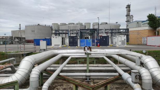 Der bisher größte Wasserstoff-Elektrolyseur des Landes steht in der Raffinerie Schwechat. Der bisher größte Wasserstoff-Elektrolyseur des Landes steht in der Raffinerie Schwechat.
