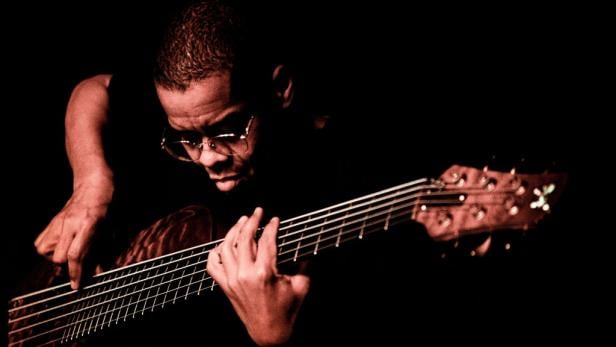Anthony Jackson am Bass.