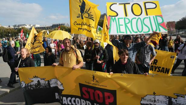 FRANCE-AGRICULTURE-FARMING-UNIONS-POLITICS-PROTEST Französische Bauern protestieren gegen das Mercosur-Abkommen
