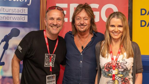 46-146911088 Chris Norman (Mitte) mit Fans