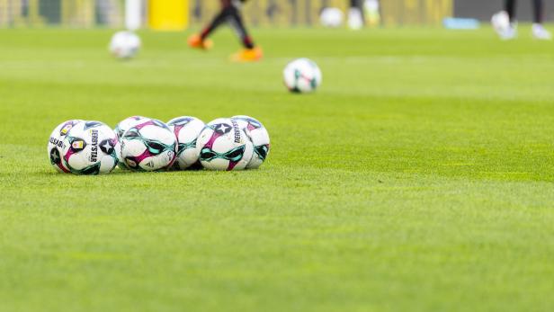 ++ THEMENBILD ++ FUSSBALL/BUNDESLIGA/ADMIRAL BUNDESLIGA/10.RUNDE/ FUSSBALL-BUNDESLIGA: SK RAPID - LASK ++ THEMENBILD ++ FUSSBALL/BUNDESLIGA/ADMIRAL BUNDESLIGA/10.RUNDE/ FUSSBALL-BUNDESLIGA: SK RAPID - LASK