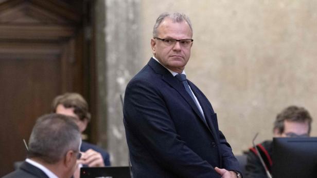 CORRECTION-AUSTRIA-RUSSIA-TRIAL-ESPIONAGE CORRECTION-AUSTRIA-RUSSIA-TRIAL-ESPIONAGE