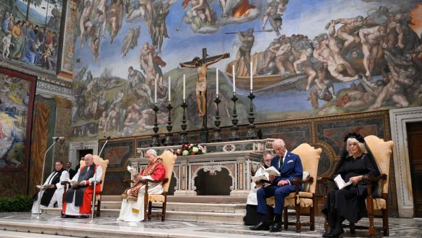 VATICAN-RELIGION-POPE-BRITAIN-ROYALS
