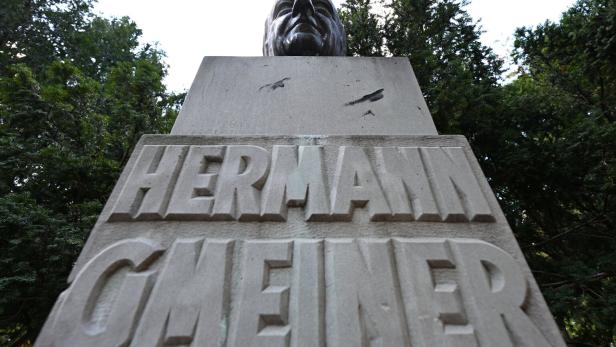 Büste Hermann Gmeiners