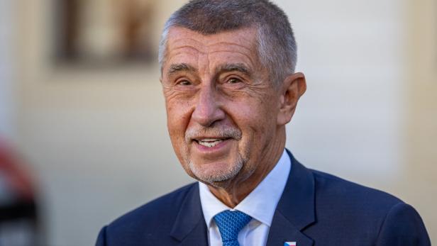 Andrej Babis meets with Czech President for post-election consultation