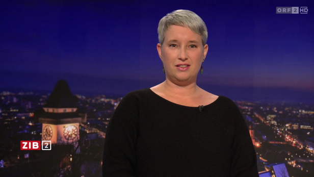 Elke Höfler bei ihrem Besuch in der ZiB2.