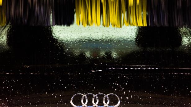 Audi Auto in Waschstraße