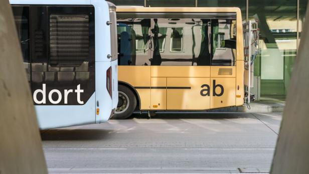 Öffi-Boom / Busbahnhof Innsbruck Öffi-Boom / Busbahnhof Innsbruck